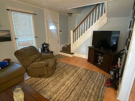 2nd image of 305 Berkley Ave