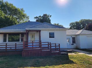 306 Walnut St, Reinbeck, IA 50669