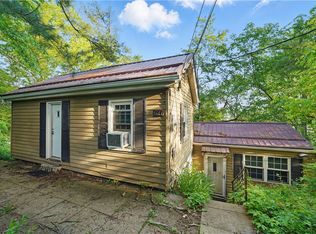627 Seminary Ave, Oakdale, PA