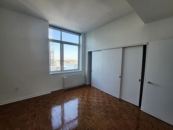4th image of 33 W End Ave APT 15F