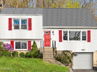 98 Greenwood Ln, White Plains, NY 10607