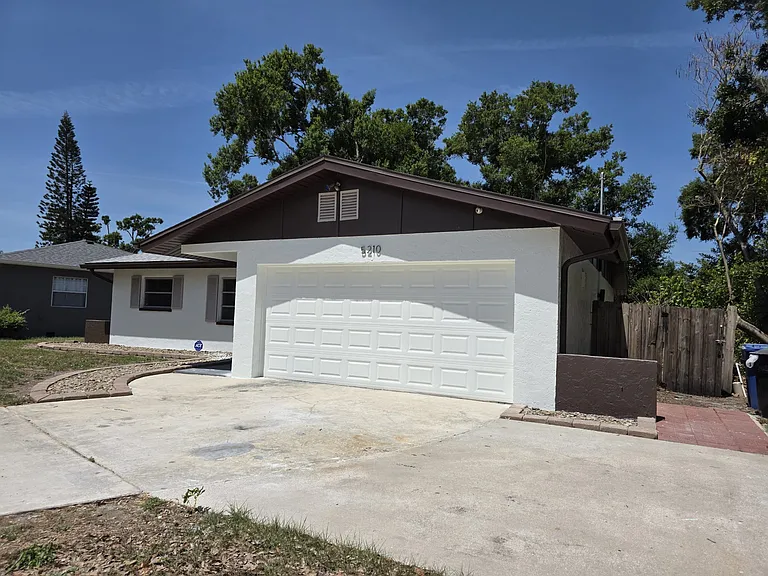 5210 Dr Martin Luther King Jr St N — Photo 4