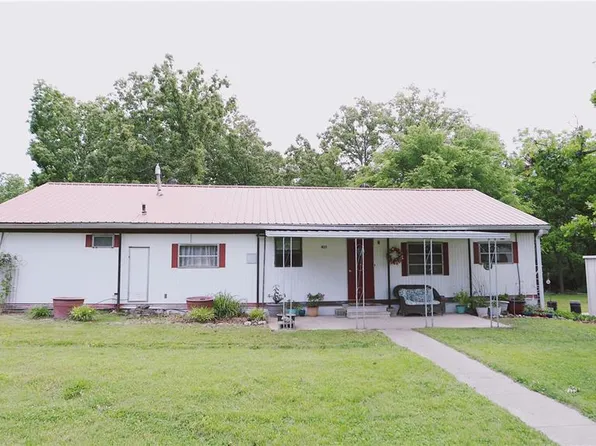 425 Eisenhower St, Doolittle, MO 65401