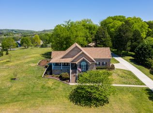 1333 Standing Stone Cir, Columbia, TN 38401