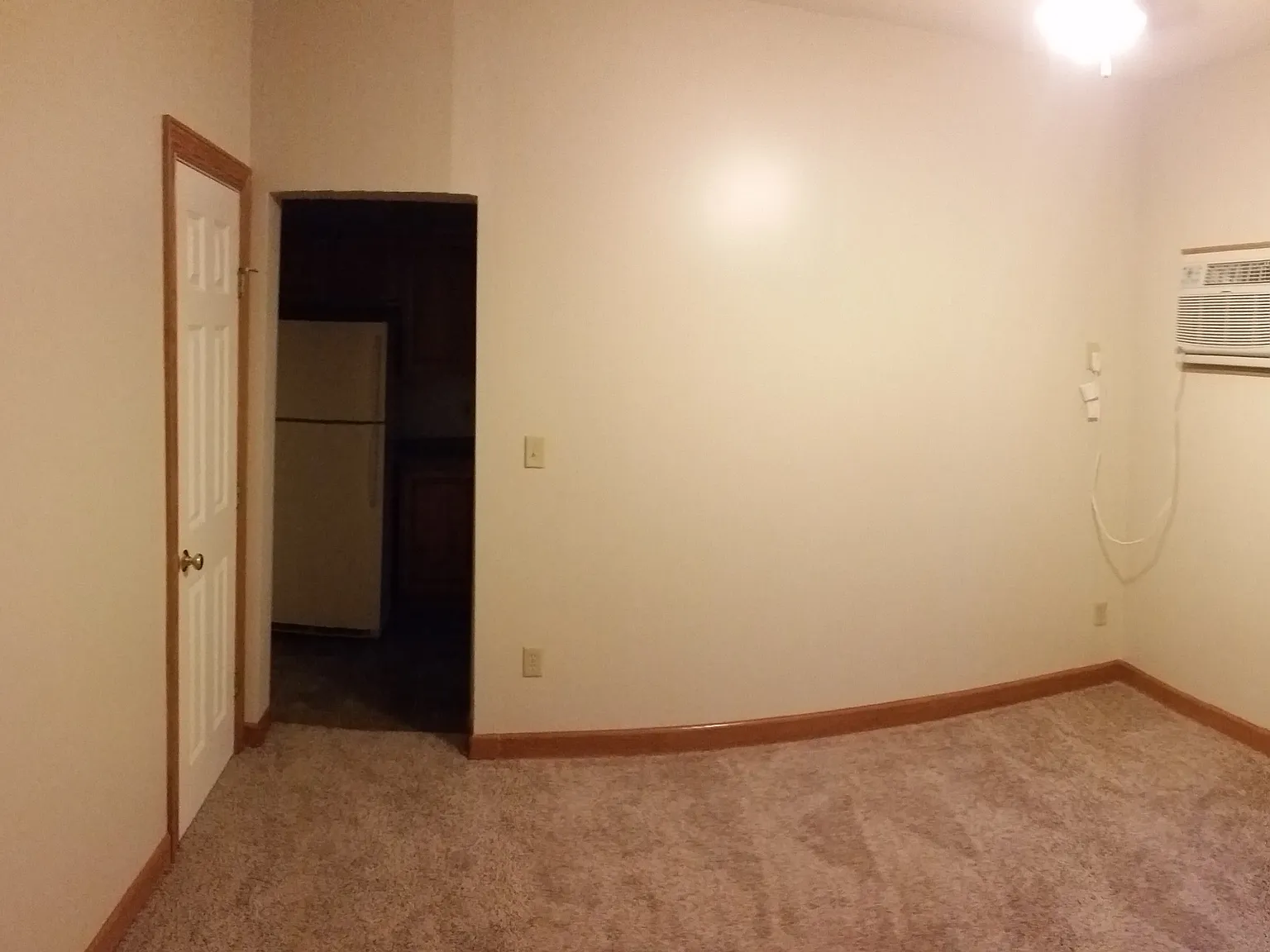 320 4th St SE — Photo 3