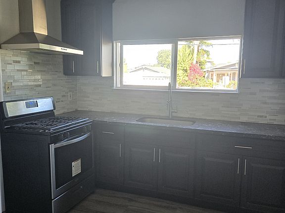 5th image of 21511 Haviland Ave