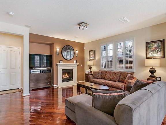 4th image of 331 Candela Cir