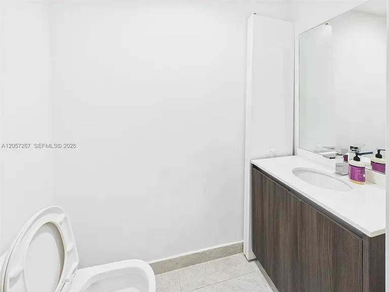 488 NE 18th St #1203 — Photo 25