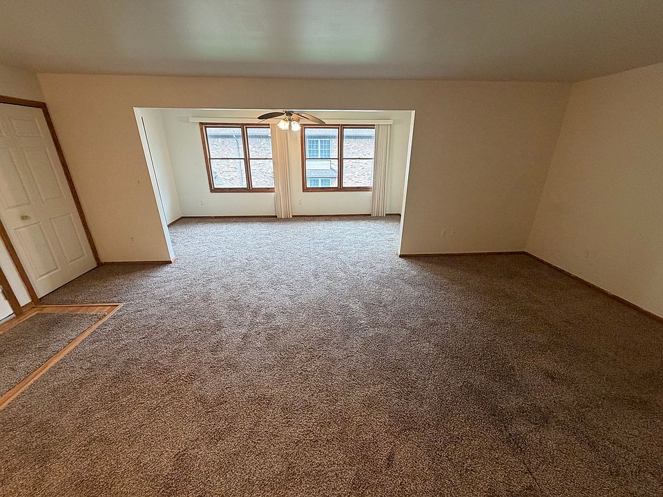 36839 Brewster Ln, photo 5