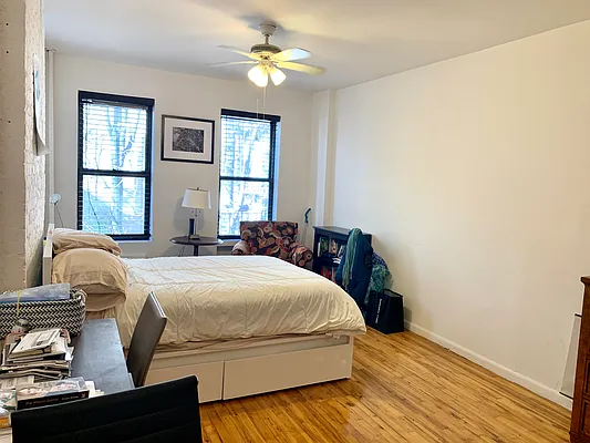 Rented by Compass | media 18