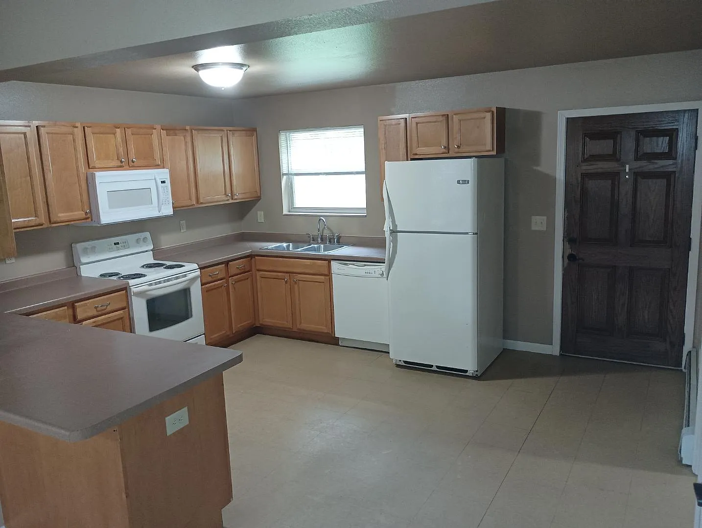 3700 Doolittle Dr - Suite 7 — Photo 3