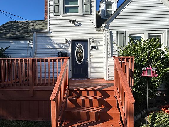 Nice sit down deck