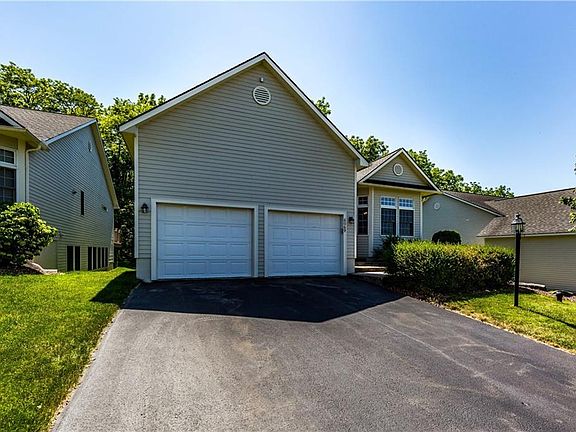 3rd image of 6069 Bay Hill Cir