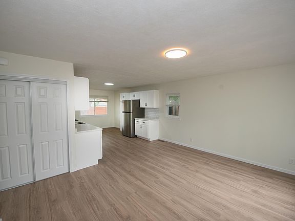 4th image of 3314 Pickwick Ct