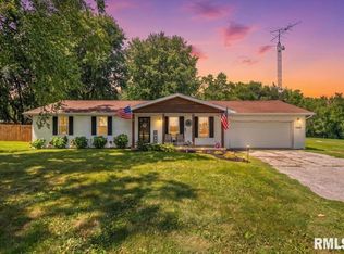 12069 State Route 4, Auburn, IL 62615