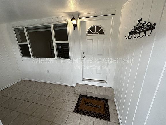 2nd image of 1685 Yukon St