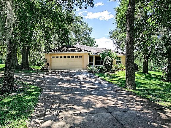 2nd image of 210 Hanging Moss Ln