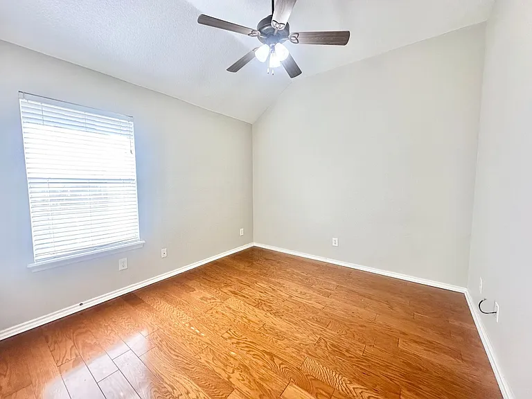 1806 Sand Stone Dr — Photo 13
