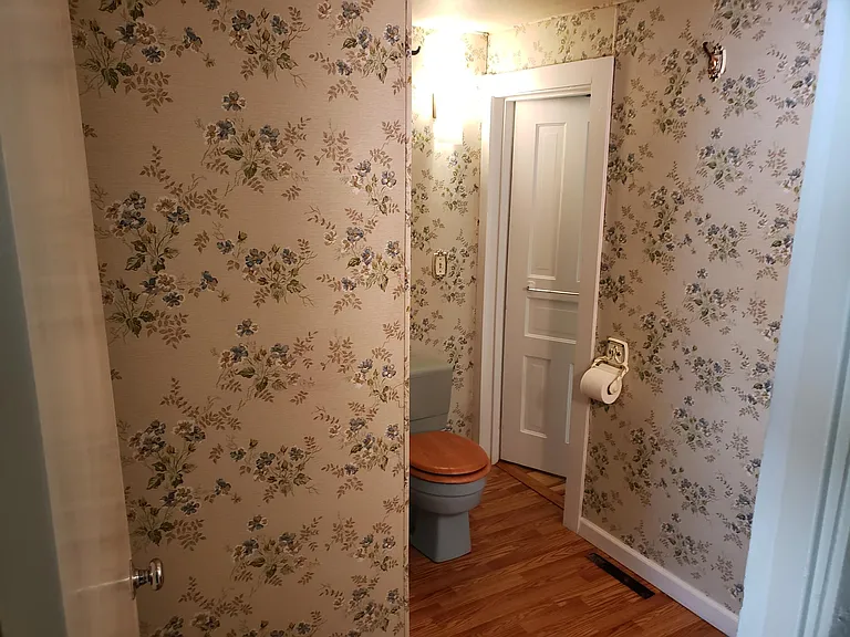 507 W Buttles St — Photo 11