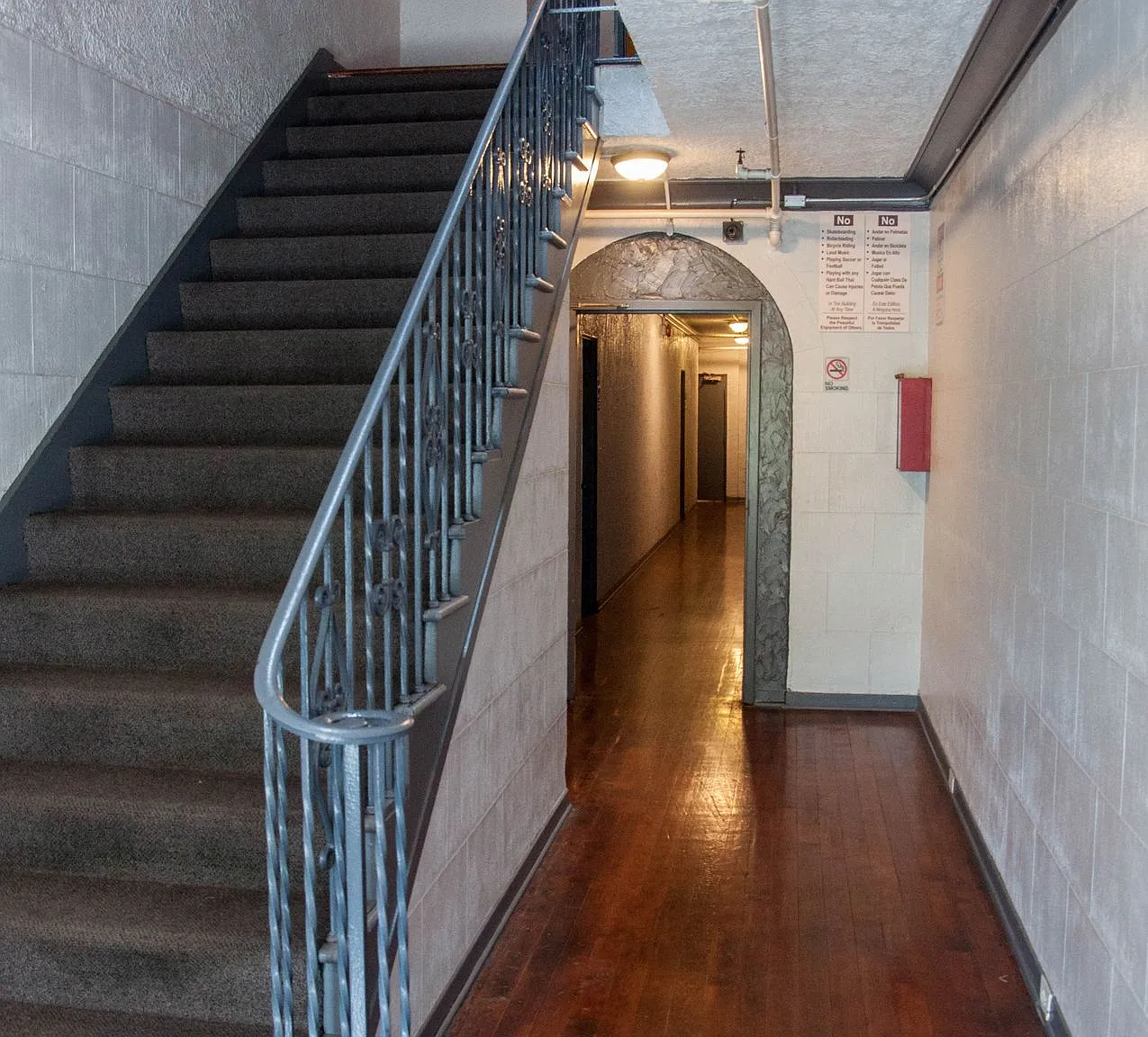 SYN - Warwick Apartments — Photo 3