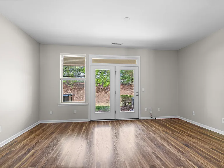 120 Point Comfort Ln — Photo 15