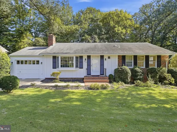 4202 Willow Woods Dr, Annandale, VA 22003