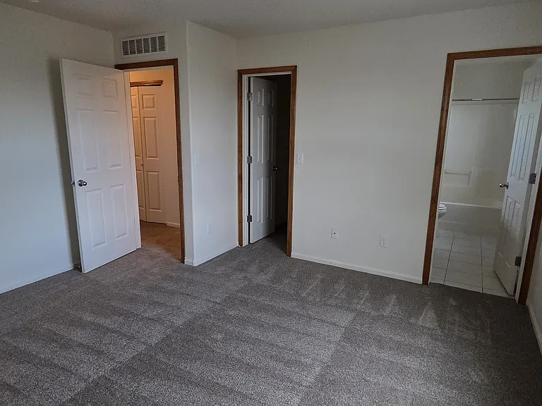 2232 Marshfield Ln — Photo 14