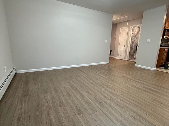 3rd image of 314 Montreal Ave Floor 2