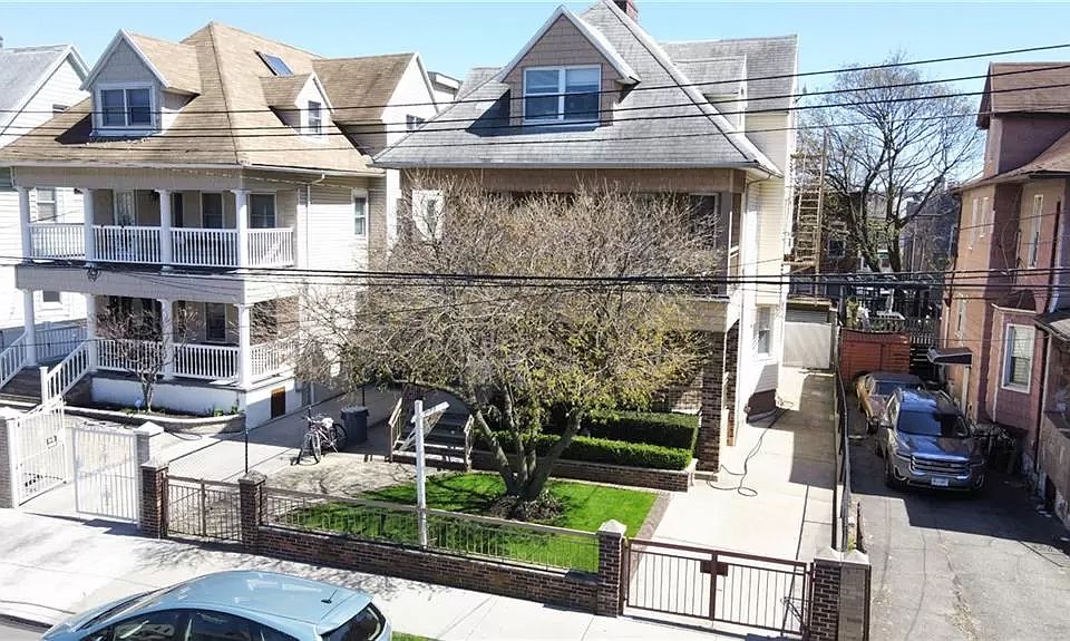 1st image of 8823 23rd Ave