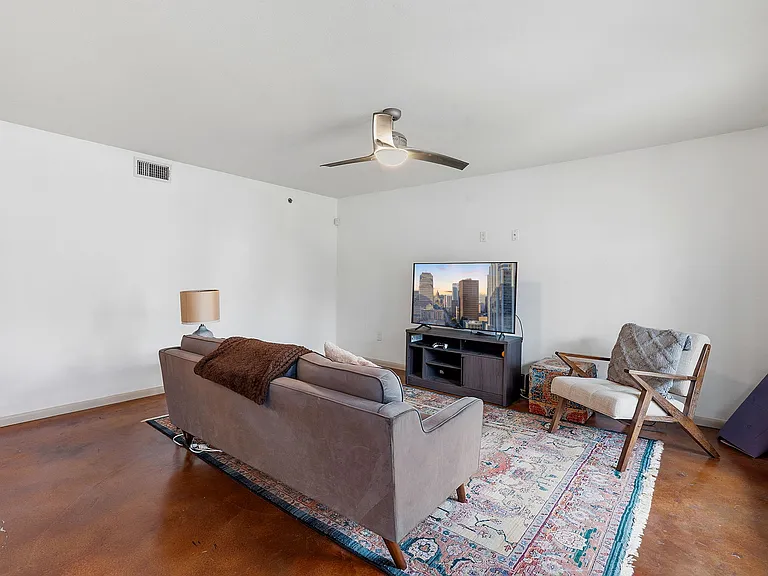 41 Waller St #209 — Photo 2