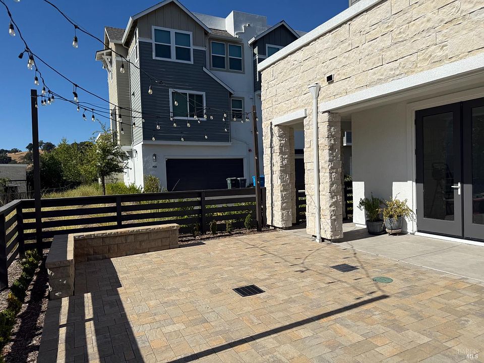 1st image of 307 Semillon Ln