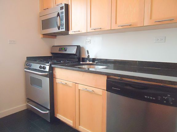 5th image of 435 E 79th St APT 8D