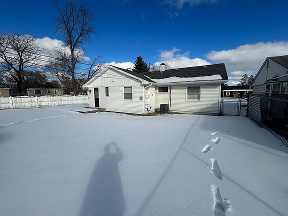 2nd image of 156 N Cavender St