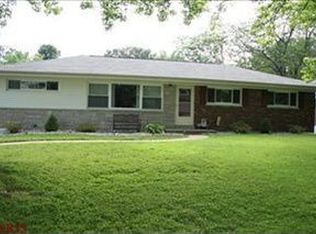 8721 Red Oak Dr, Saint Louis, MO