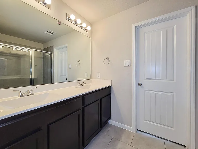 29614 Breakwater Dr — Photo 12