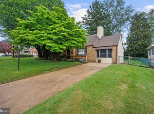 9655 Hoff St, Philadelphia, PA 19115