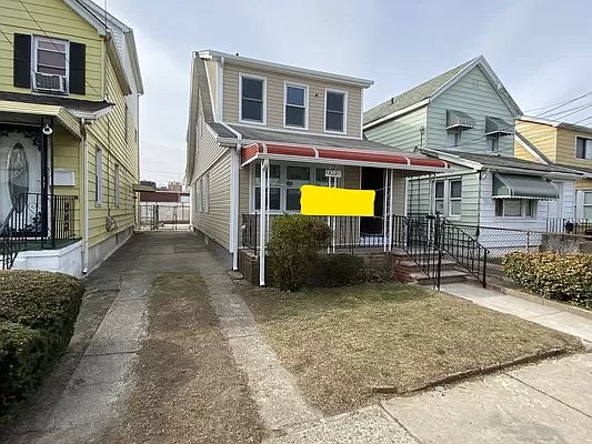 1st image of 121-30 Irwin Pl #1