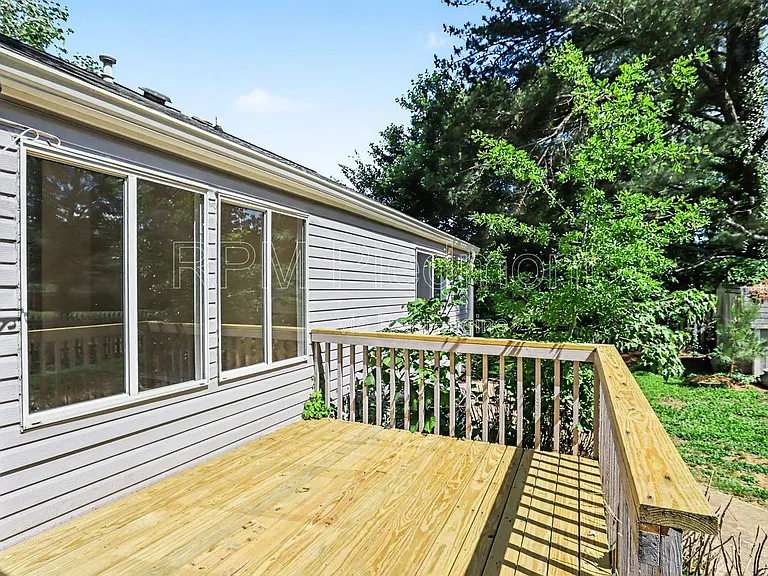 10475 Willow View Cir — Photo 23