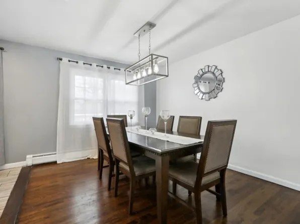 4 Templar Ct, New City, NY 10956