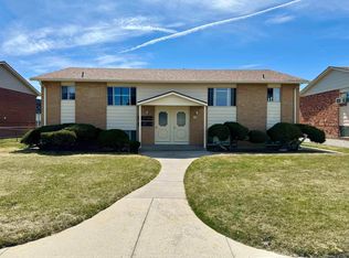 1519 Oxford Dr, Cheyenne, WY 82001