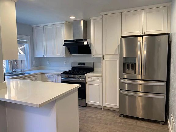 3rd image of 6133 Elmbridge Dr