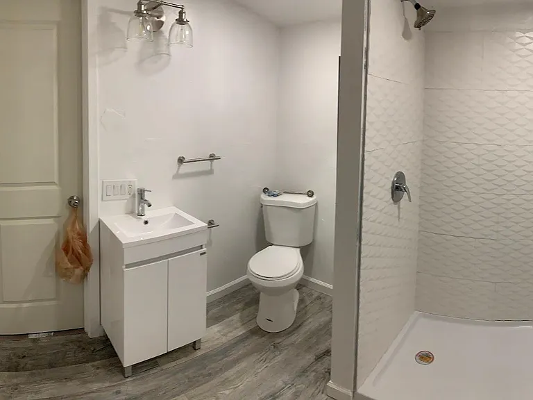 3142 Menlo Ave #3 — Photo 2