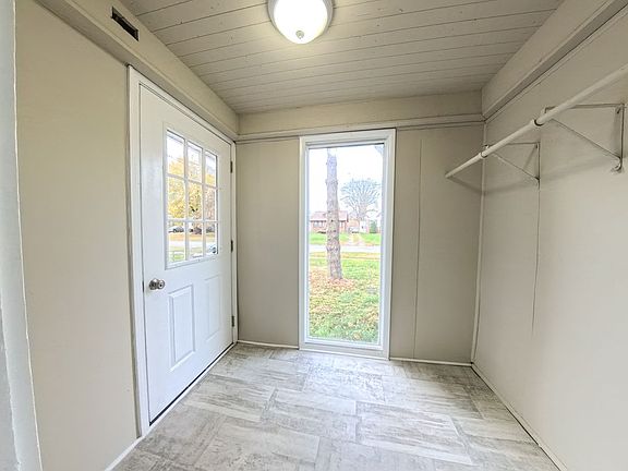4th image of 1623 48th St