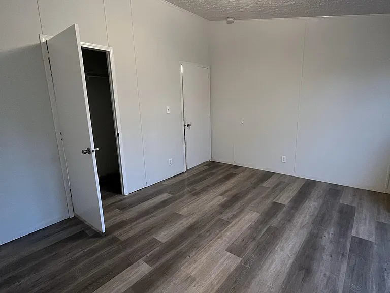 305 Hammond St — Photo 19