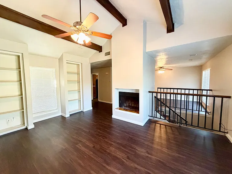 2802 Stewart Dr — Photo 5