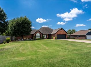 22849 Lawlis Rd, Siloam Springs, AR 72761