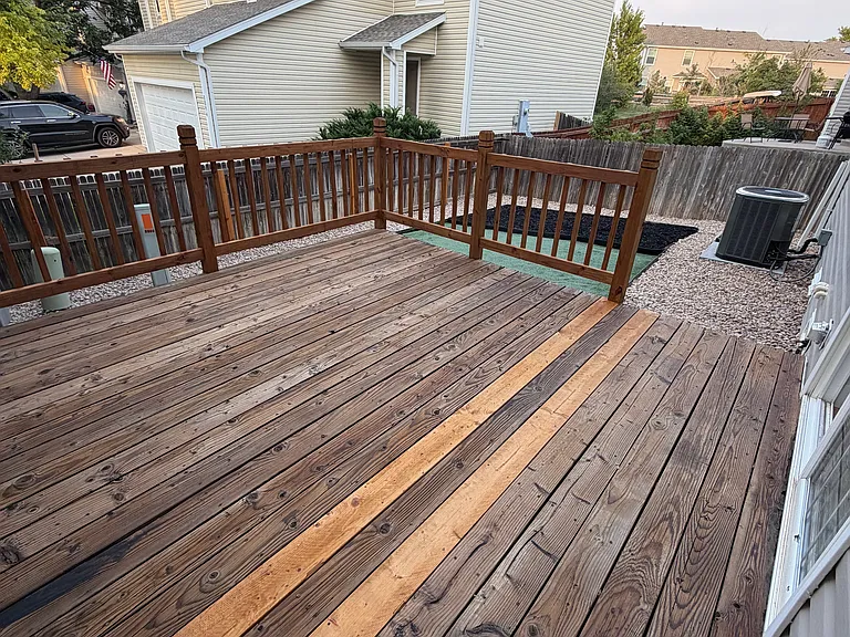 large deck great for outdoor living and entertaining
