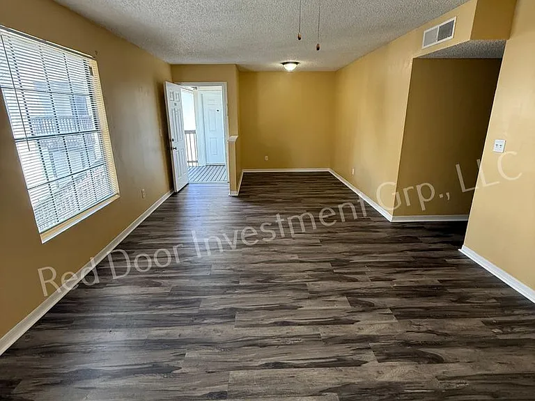 Walden Landing Apartments — Photo 28