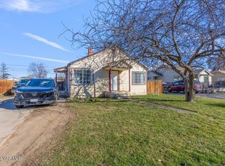 2711 4th St, Union Gap, WA 98903