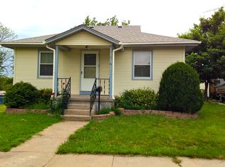 233 1st St, Phillipsburg, KS 67661
